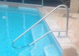 HRA05B Stainless Steel 1.6m Bull Nose Bolt Down Hand Rail