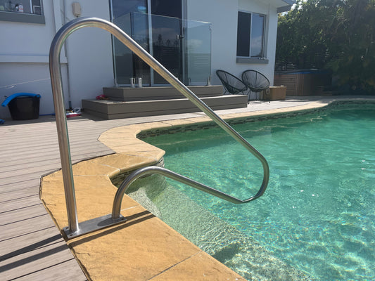 304 vs 316 Stainless Steel: Why Marine Grade Matters for Pool Handrails