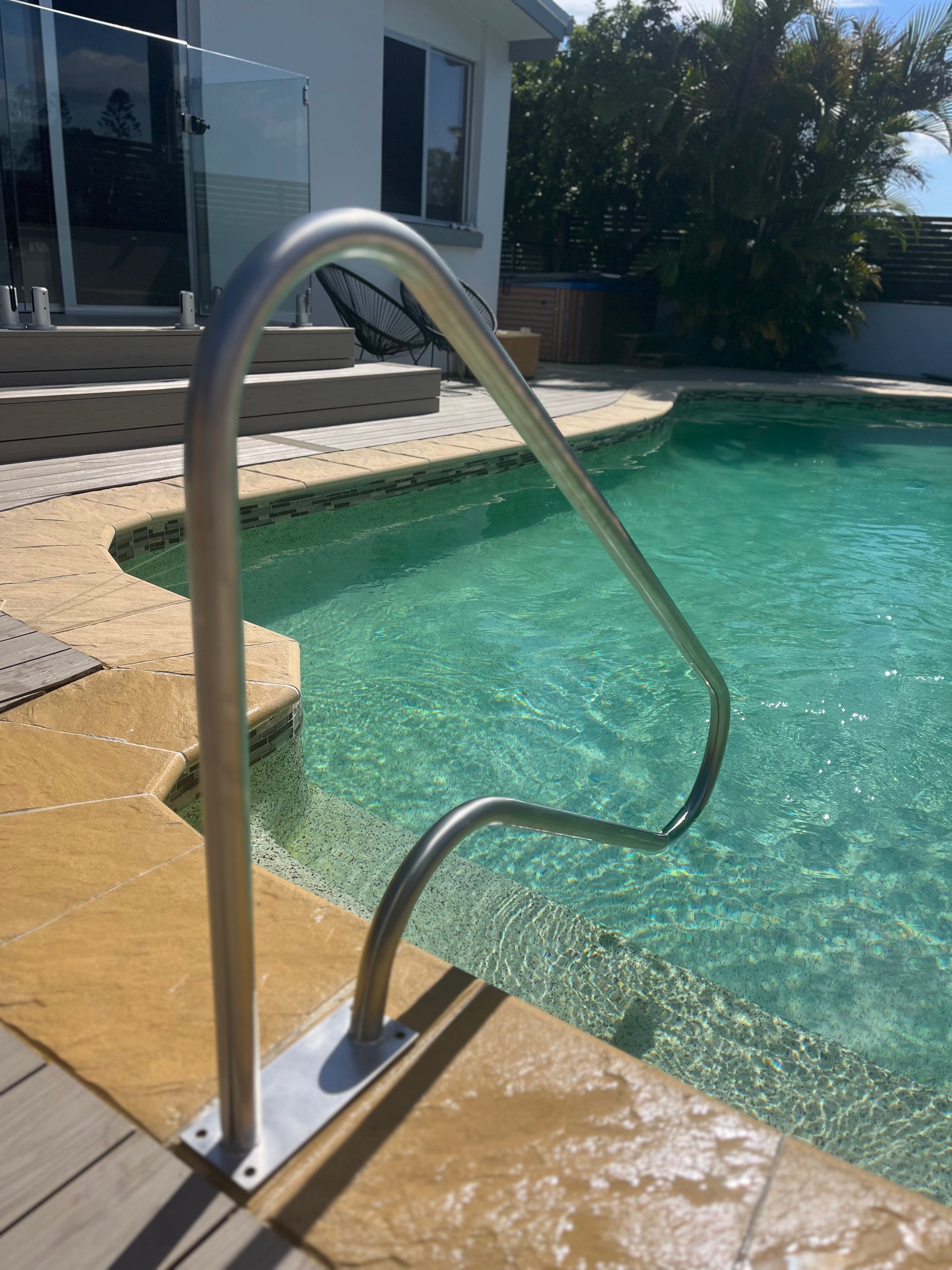 Torley Hand Rails Stainless Steel 1.28m Long Bull Nose Bolt Down Hand Rail - Hand Rails ...